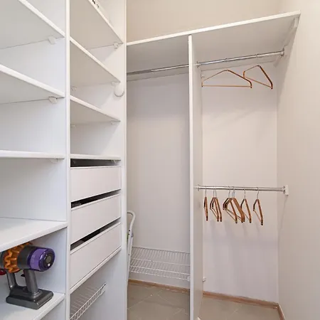 Apartment Slow-down, Relax, Take It Easy In Artsy Oasy