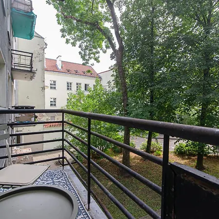 Apartment Slow-down, Relax, Take It Easy In Artsy Oasy